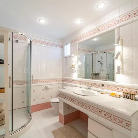 Casa Rosa Villa Marbella